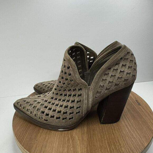 Vince Camuto Suede Cutout Ankle heeled Boots Size 7.5 Taupe Camarie‎ block stack - Picture 4 of 5